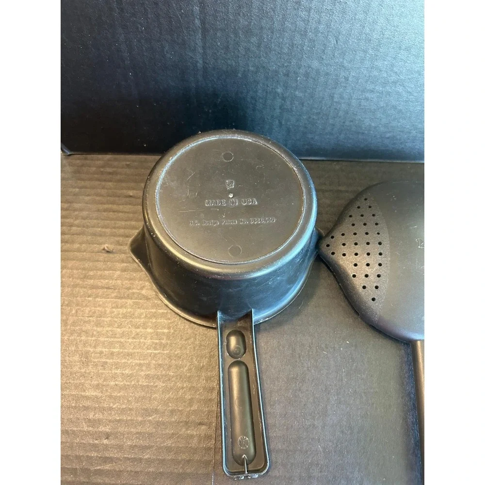 Pampered Chef 4 Cup 1 Quart Microwave Pot Steam Strainer Black #2776